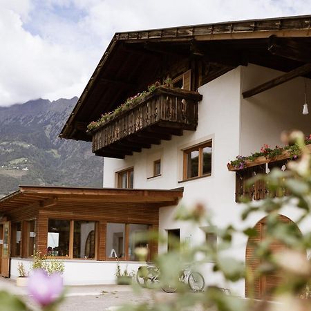 Schoene Wohnung Am Stadtrand Von Meran Valentinhof Экстерьер фото